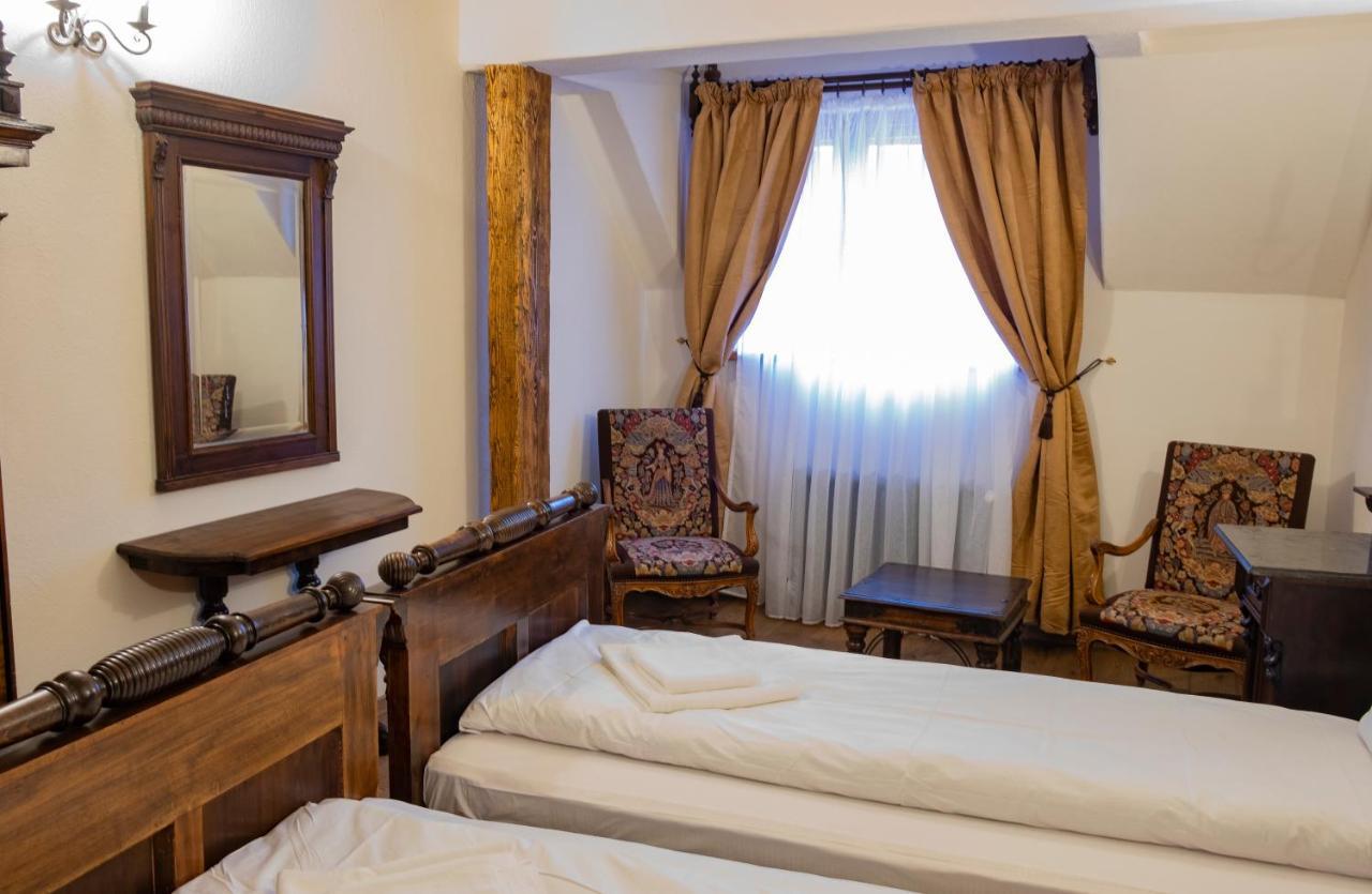 The Throne - M Museum Hotel ซิวิโชอารา ภายนอก รูปภาพ